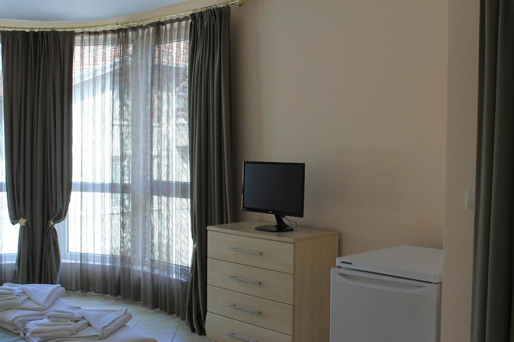 Stela Guest House Tsarevo Oda fotoğraf